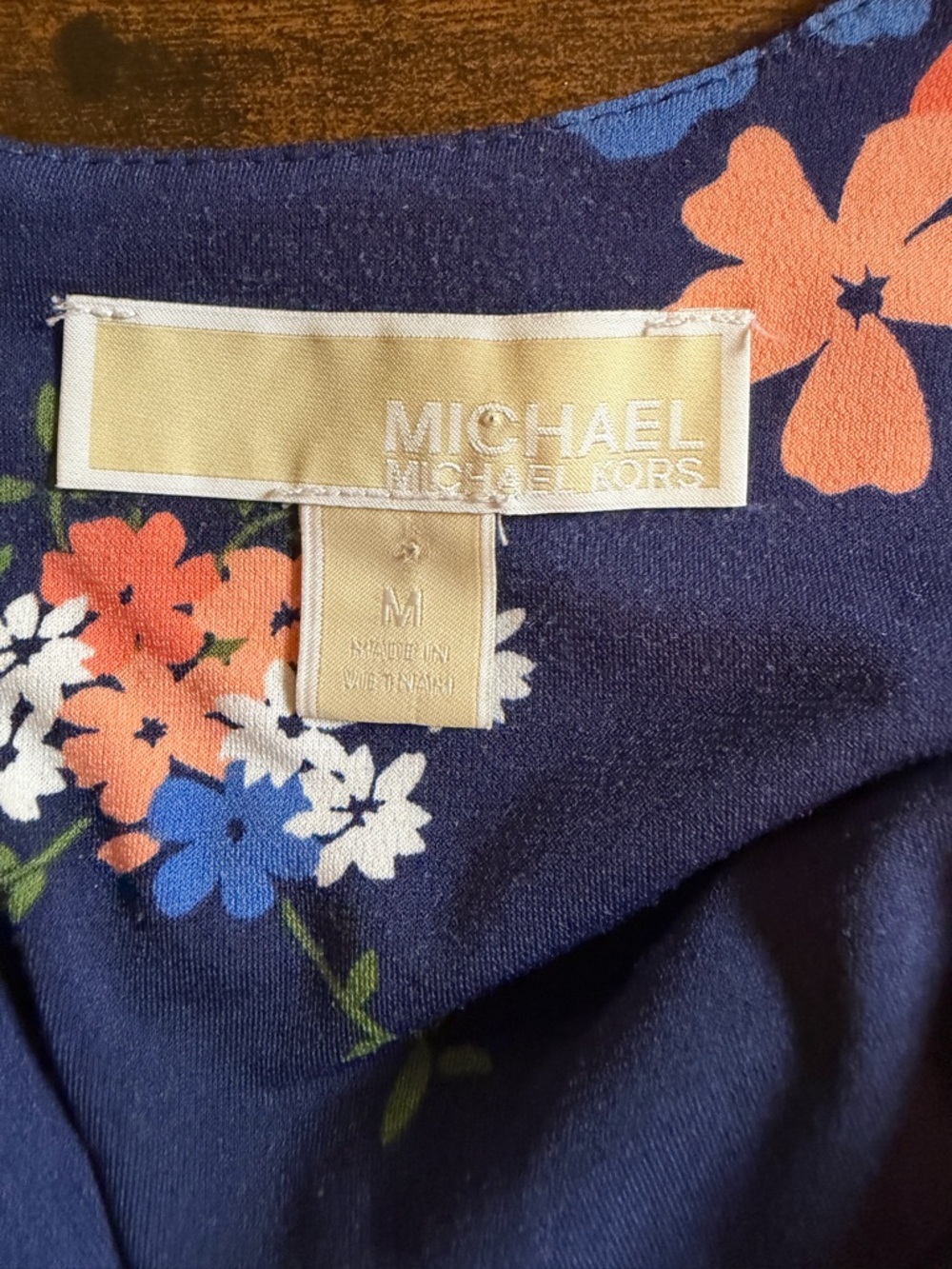Michael Kors Navy Floral Short Sleeve Shift Dress Like new size Medium - Picture 7 of 7